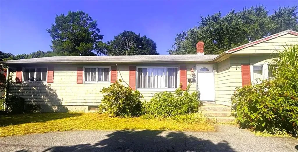 52 Goodrich Avenue Warwick RI 02886