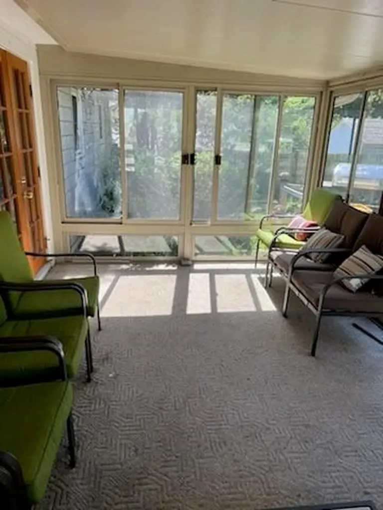 52 Goodrich Avenue Warwick RI 02886