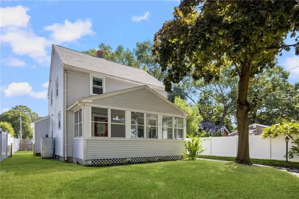40 Grand View Drive Warwick RI 02886