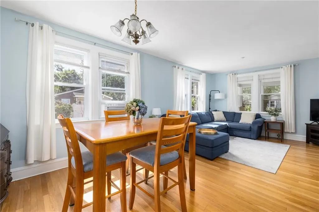 40 Grand View Drive Warwick RI 02886