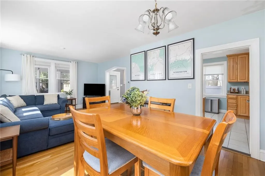 40 Grand View Drive Warwick RI 02886