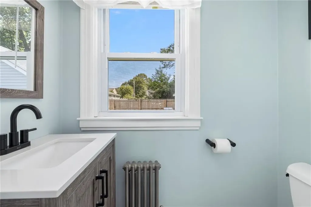 40 Grand View Drive Warwick RI 02886