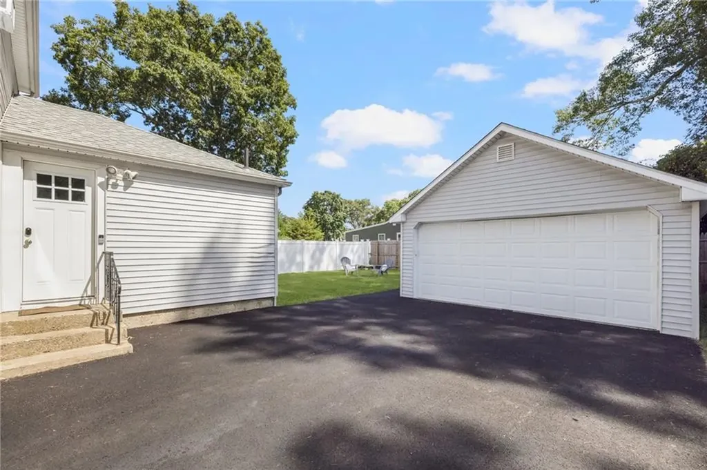 40 Grand View Drive Warwick RI 02886