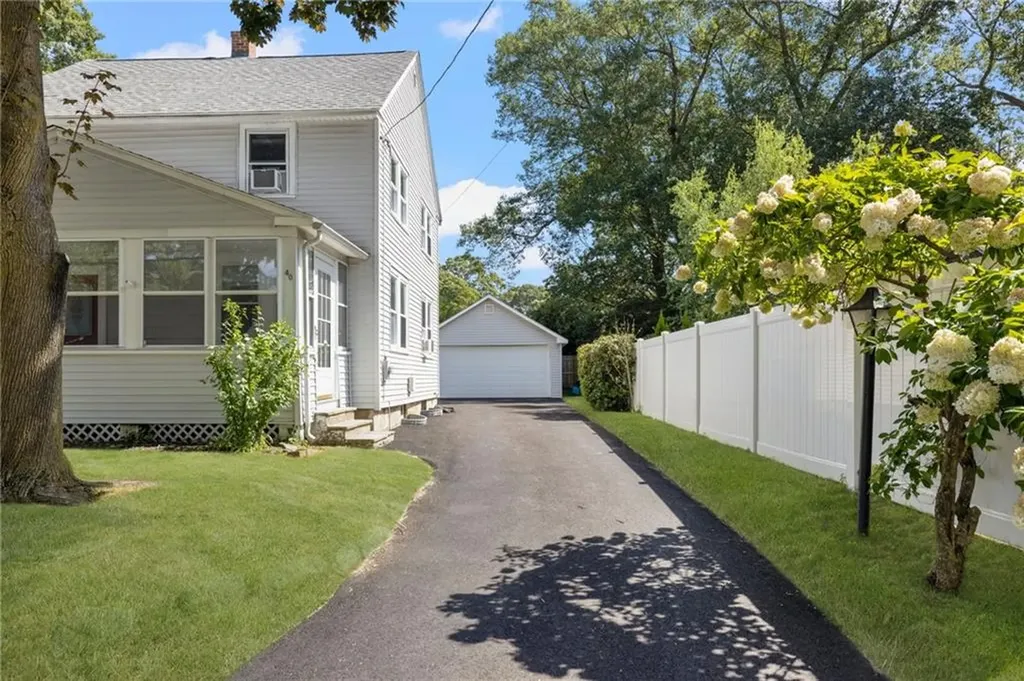 40 Grand View Drive Warwick RI 02886