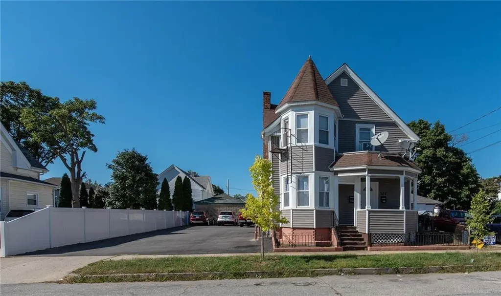 307 California Avenue Providence RI 02905