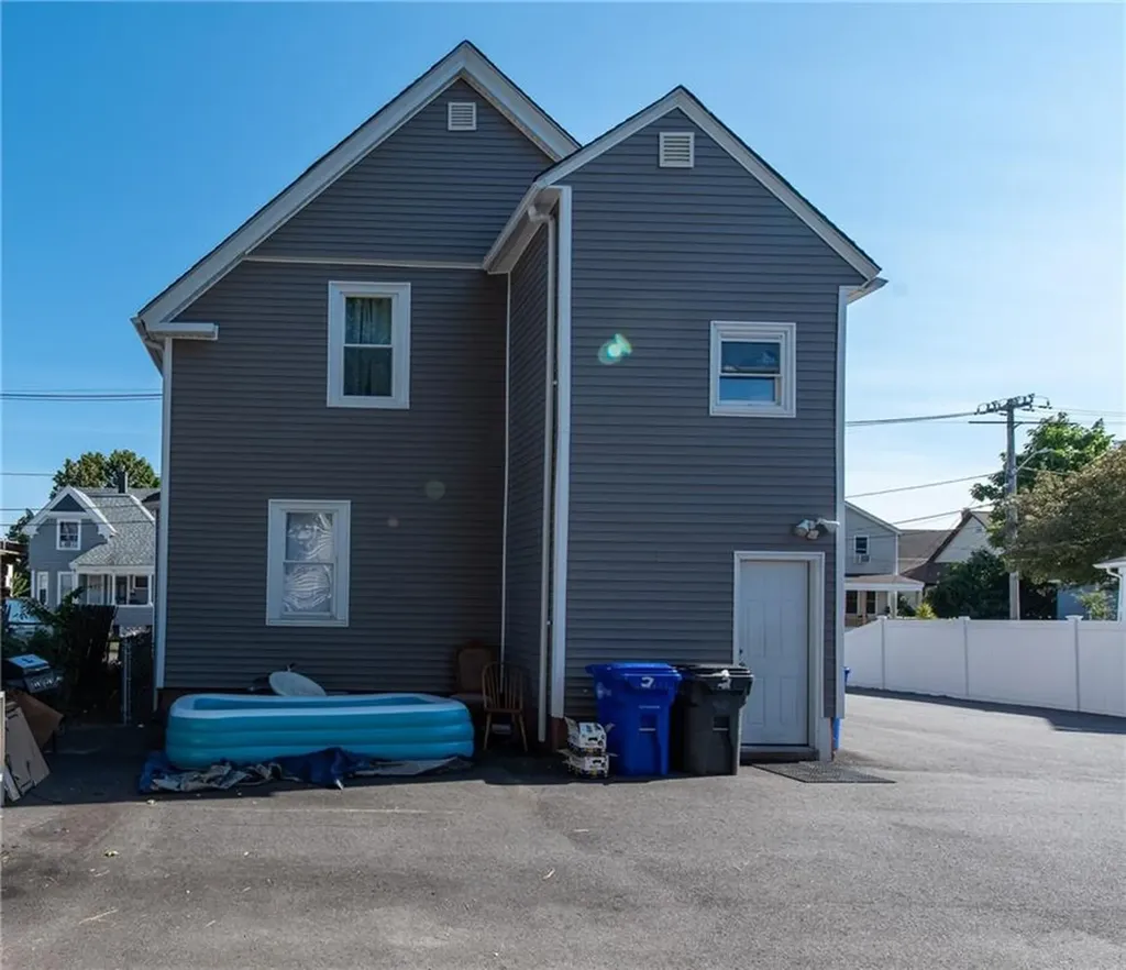 307 California Avenue Providence RI 02905