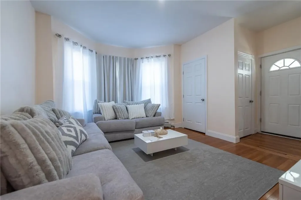 307 California Avenue Providence RI 02905