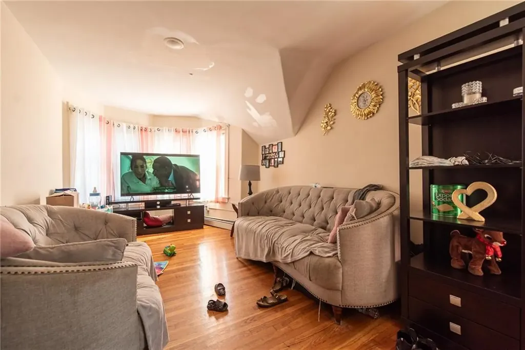 307 California Avenue Providence RI 02905