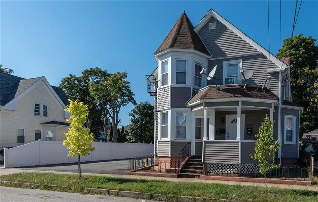 307 California Avenue Providence RI 02905