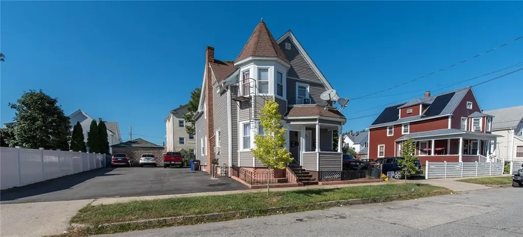307 California Avenue Providence RI 02905