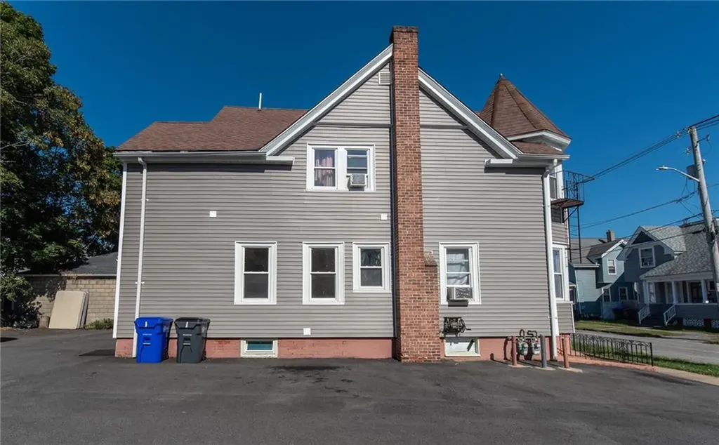 307 California Avenue Providence RI 02905