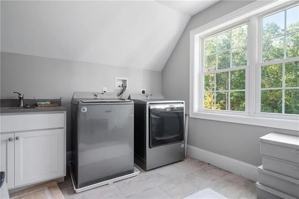 93 Cedar Forest Road Smithfield RI 02917