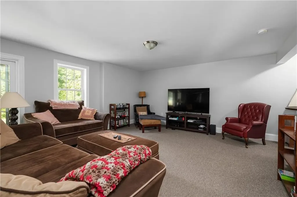 93 Cedar Forest Road Smithfield RI 02917