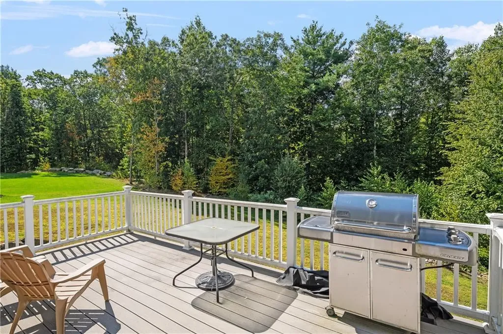 93 Cedar Forest Road Smithfield RI 02917