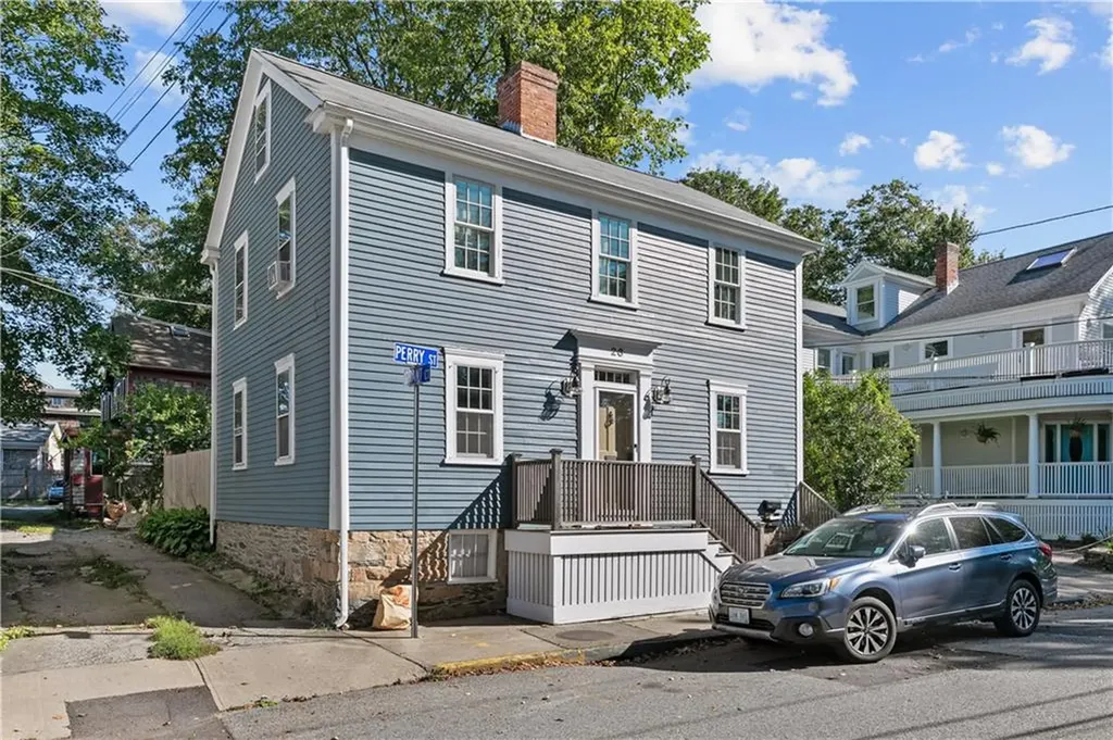 26 Perry Street Newport RI 02840