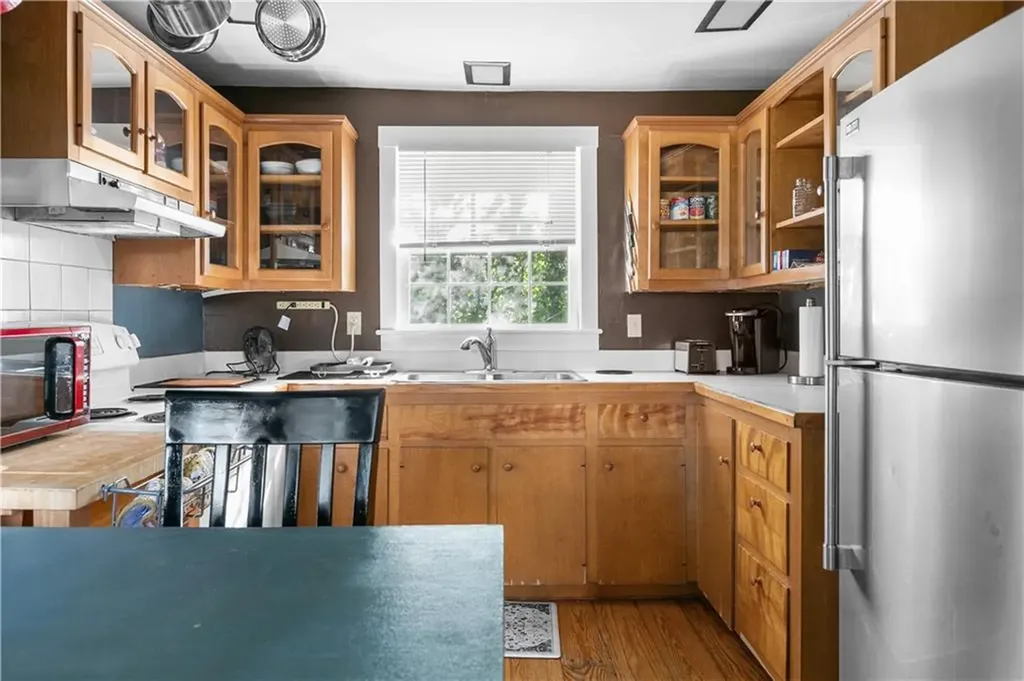 26 Perry Street Newport RI 02840