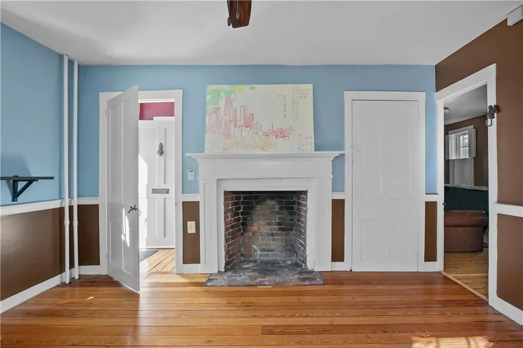 26 Perry Street Newport RI 02840