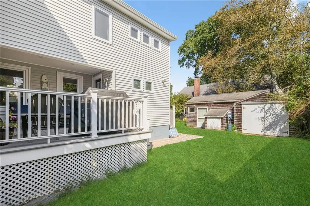 33 Clinton Avenue Jamestown RI 02835