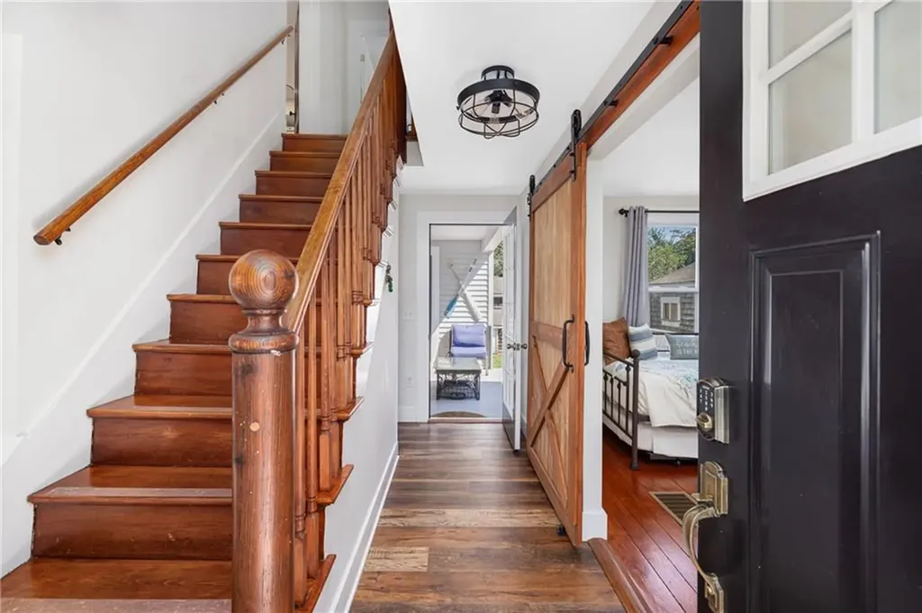 33 Clinton Avenue Jamestown RI 02835