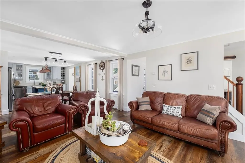 33 Clinton Avenue Jamestown RI 02835