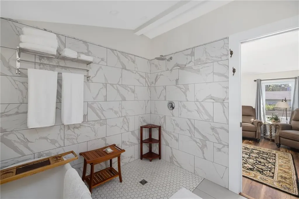 33 Clinton Avenue Jamestown RI 02835