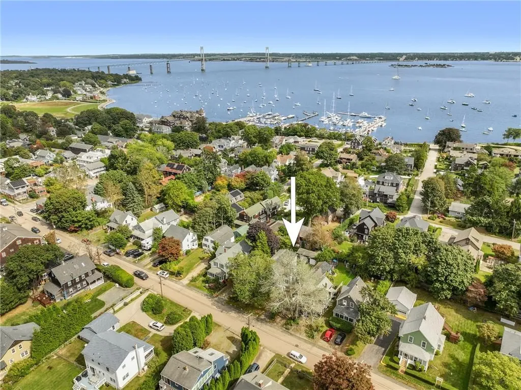 33 Clinton Avenue Jamestown RI 02835