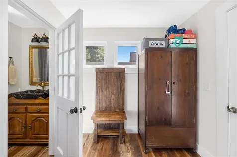 33 Clinton Avenue Jamestown RI 02835