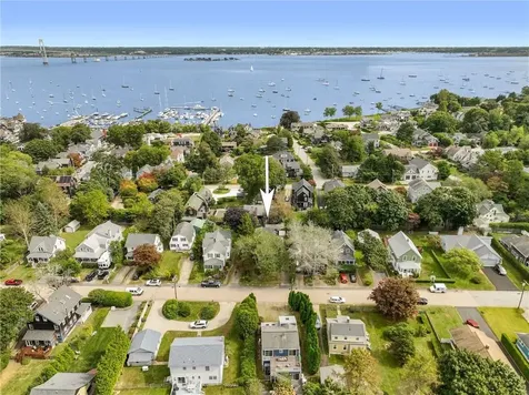 33 Clinton Avenue Jamestown RI 02835