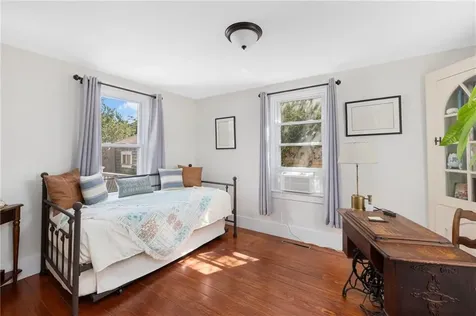 33 Clinton Avenue Jamestown RI 02835