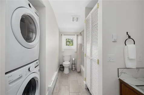 33 Clinton Avenue Jamestown RI 02835