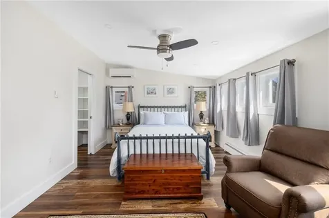 33 Clinton Avenue Jamestown RI 02835