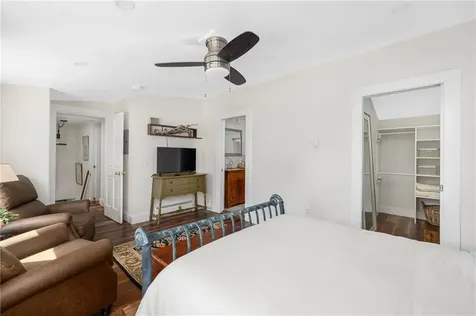 33 Clinton Avenue Jamestown RI 02835