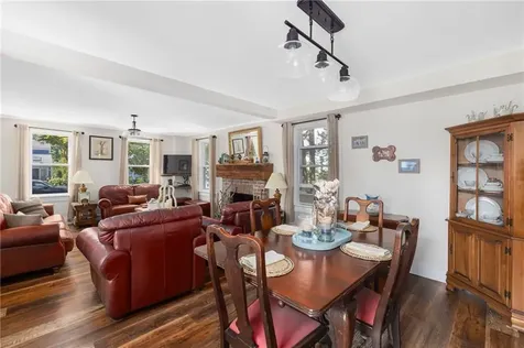 33 Clinton Avenue Jamestown RI 02835