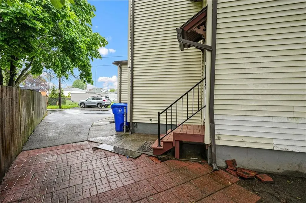22 Borden Street Pawtucket RI 02861