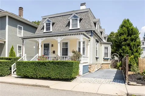 14 Ayrault Street Newport RI 02840