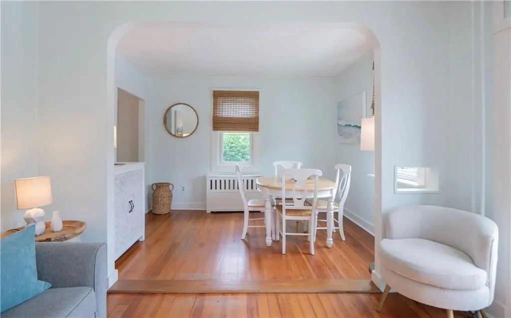 4 Draper Avenue Middletown RI 02842