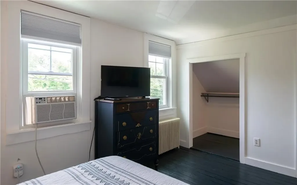 4 Draper Avenue Middletown RI 02842