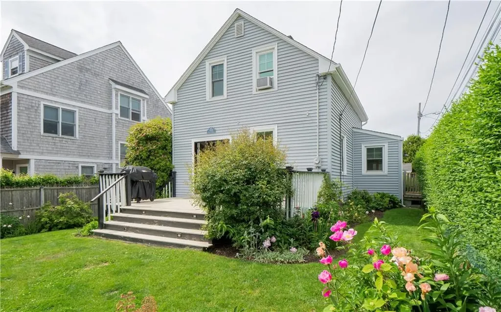 4 Draper Avenue Middletown RI 02842