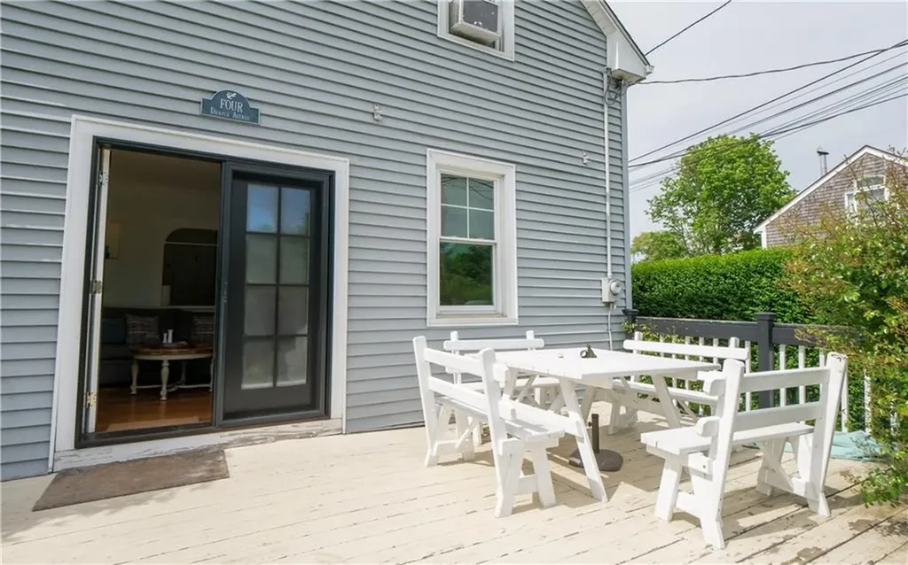 4 Draper Avenue Middletown RI 02842