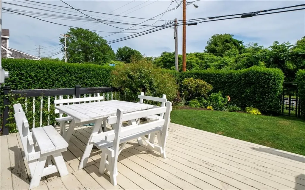 4 Draper Avenue Middletown RI 02842