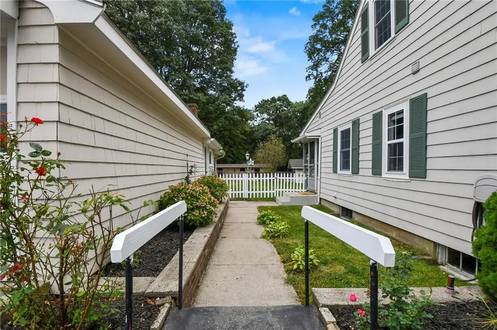 115 Curran Road Cumberland RI 02864