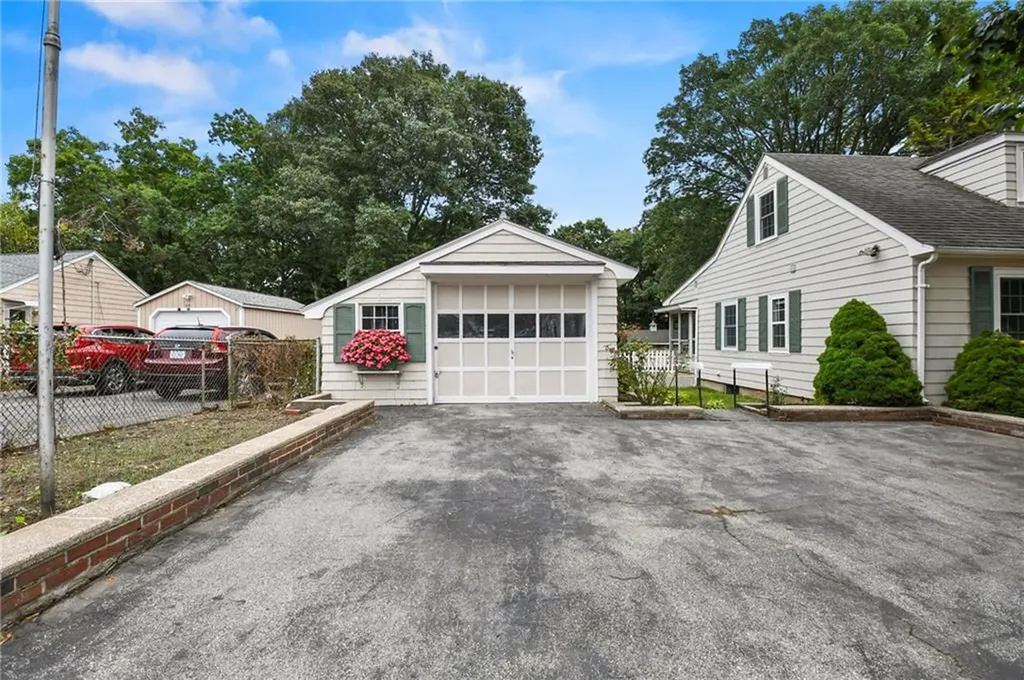 115 Curran Road Cumberland RI 02864