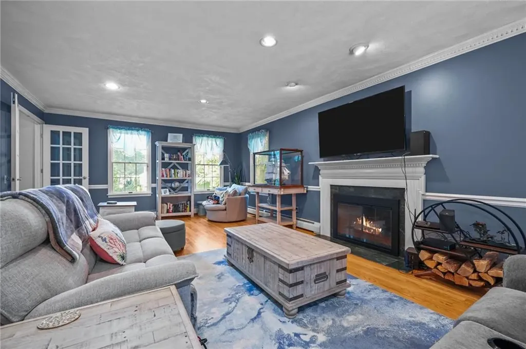 32 Rollingwood Drive Johnston RI 02919