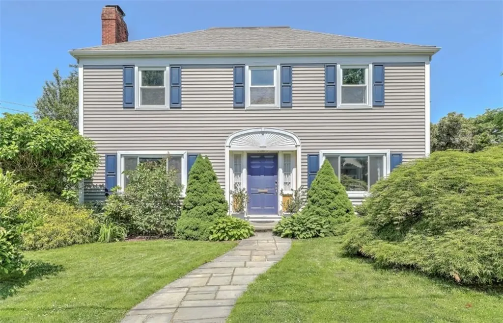 87 Cambria Court Pawtucket RI 02860