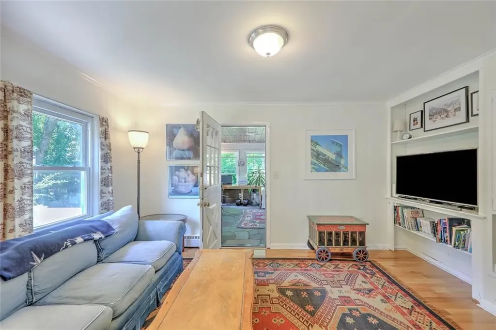 87 Cambria Court Pawtucket RI 02860
