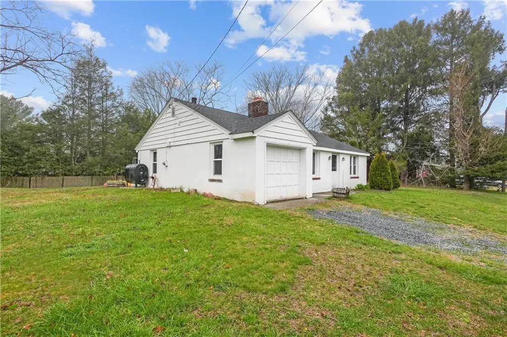 9 Overlook Road Narragansett RI 02882