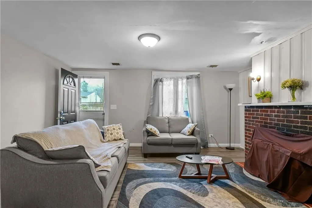 9 Overlook Road Narragansett RI 02882