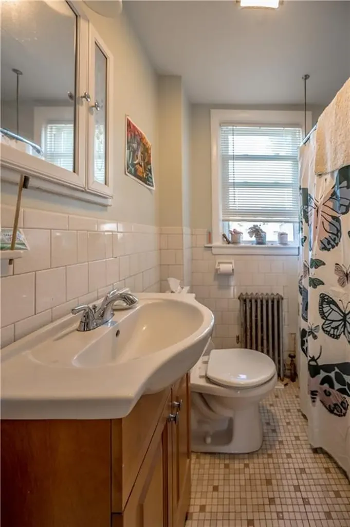 6 Dwight Street Providence RI 02906