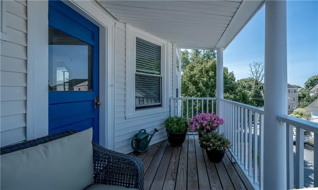 6 Dwight Street Providence RI 02906