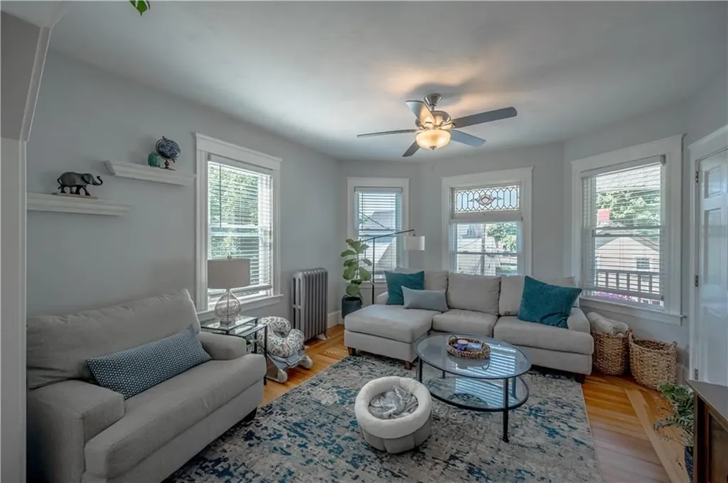 6 Dwight Street Providence RI 02906